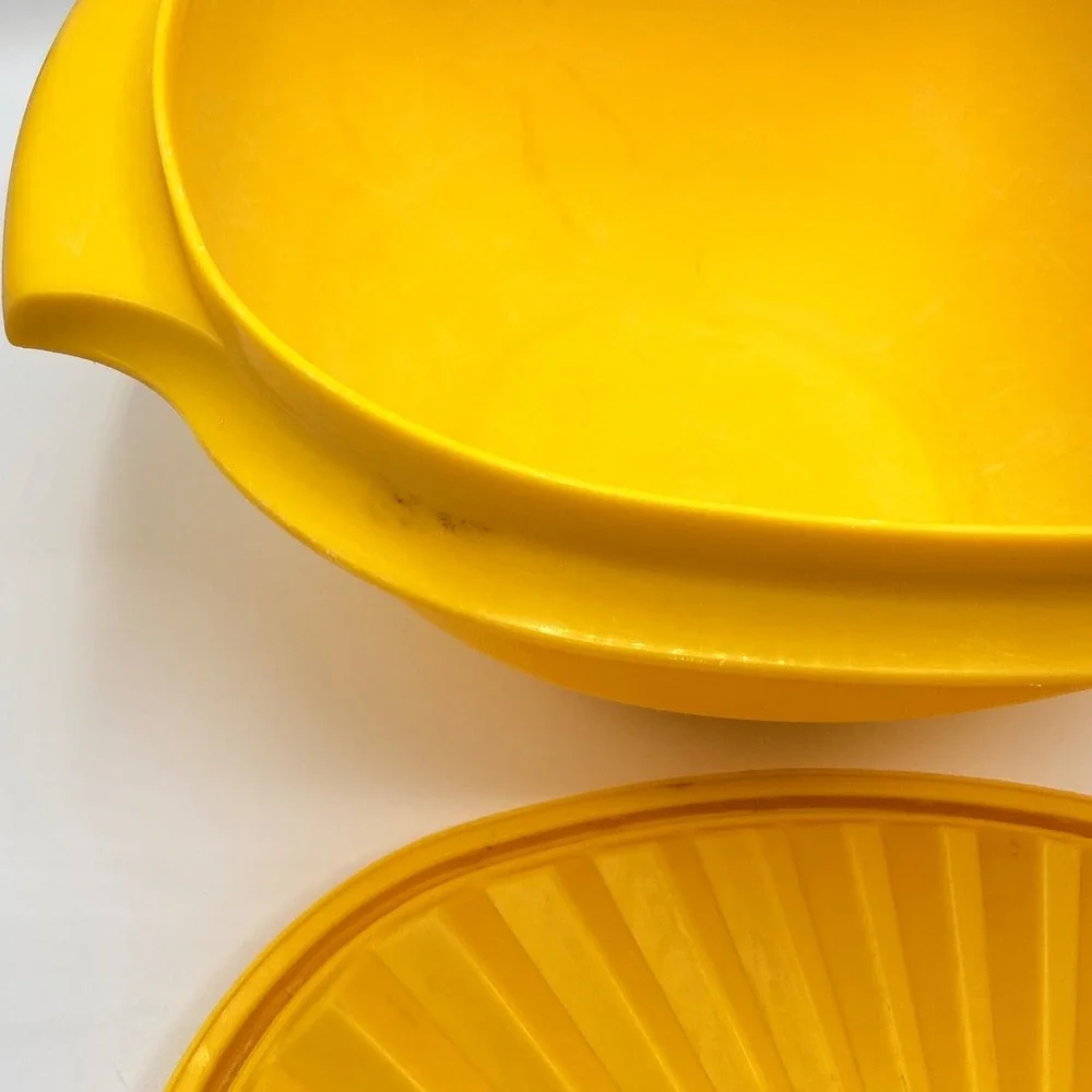 Tupperware‎ Harvest Gold Yellow Servalier Bowl 836 1323 886